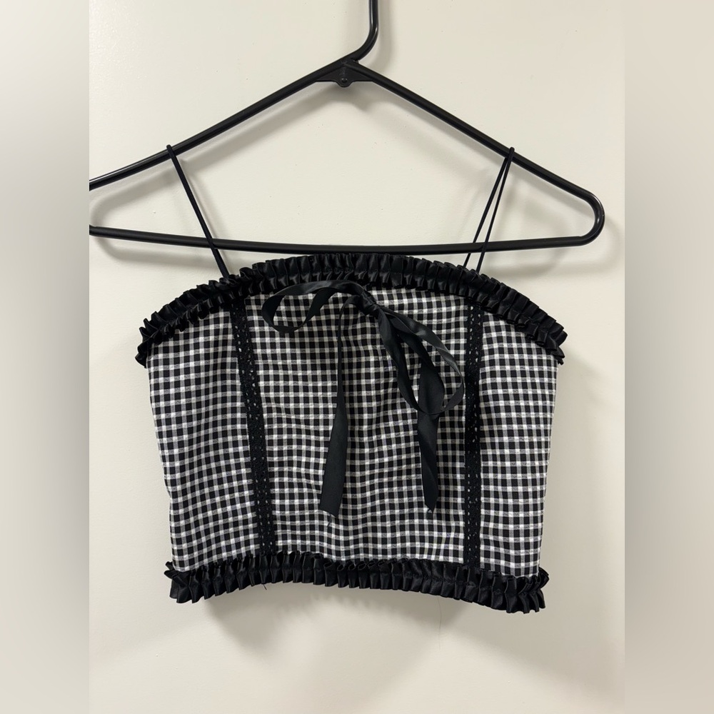 Corset Y2K style top in XS fits small. Ribbed back.